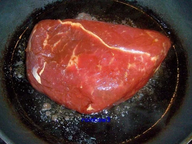 Rezept: Kochen: Rinderbraten mit Rotwein-Zwiebel-Sauce Bild Nr. 4 Kochen: Rinderbraten mit Rotwein-Zwiebel-Sauce - Rezept - Bild Nr. 4