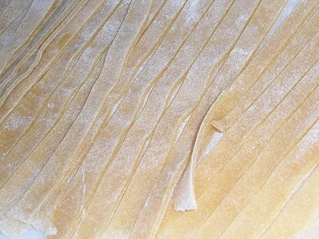 Bandnudeln alla Bolognese, selbstgemachte Nudeln - Rezept - Bild Nr. 2