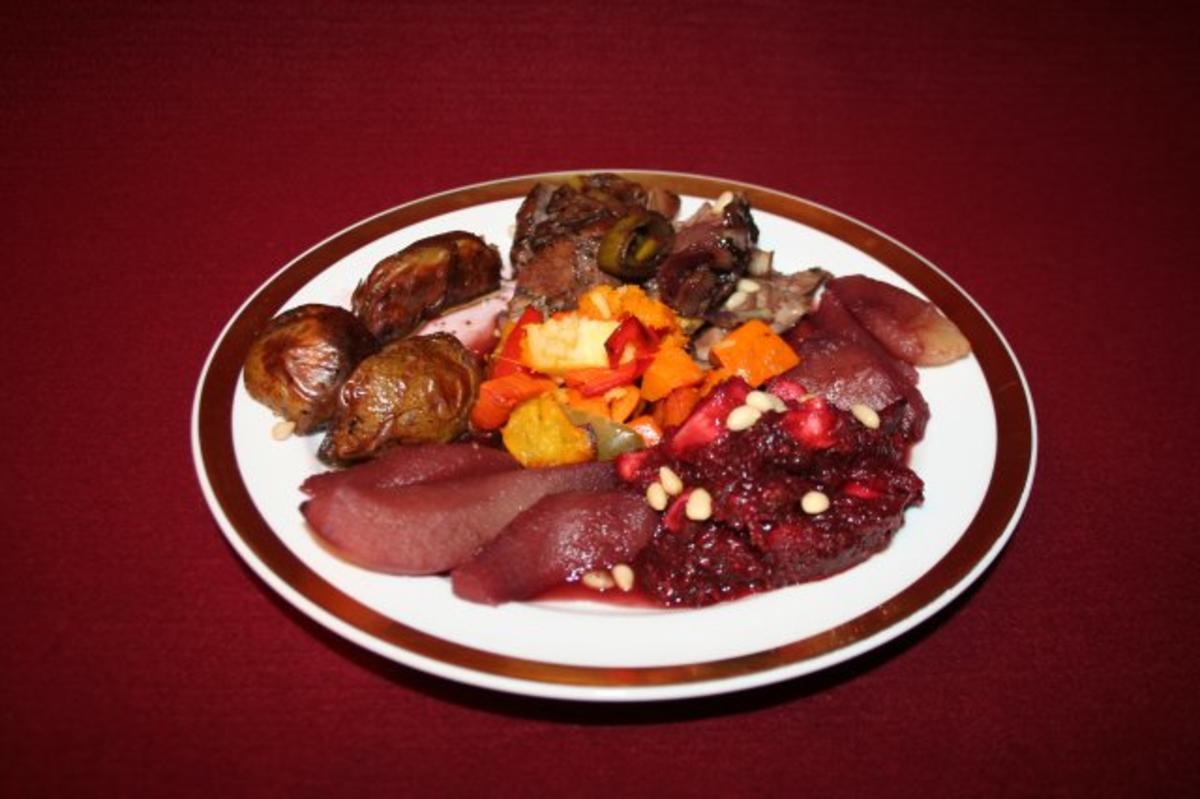 Lammbraten, Kürbisgemüse, Rosmarinkartoffeln, dazu
Apfel-Rote-Bete-Salat mit Pinienkernen - Rezept Von Einsendungen Das
perfekte Dinner