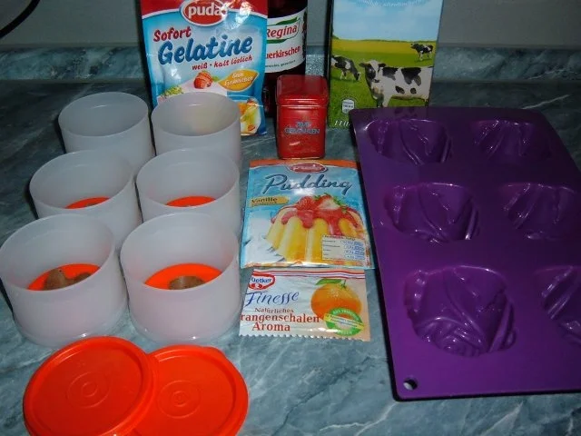 Dessert : Vanillepudding mit Kirschgelee - Rezept - Bild Nr. 2