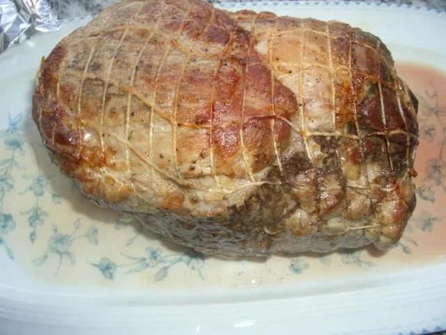 Schweine Rollbraten mit Rosenkohl und Kartoffelpürre - Rezept - Bild Nr. 4