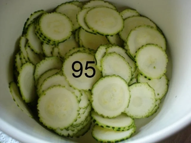 Rezept: Schneiden, schaben, verzieren und garnieren Bild Nr. 180 Schneiden, schaben, verzieren und garnieren - Rezept - Bild Nr. 180