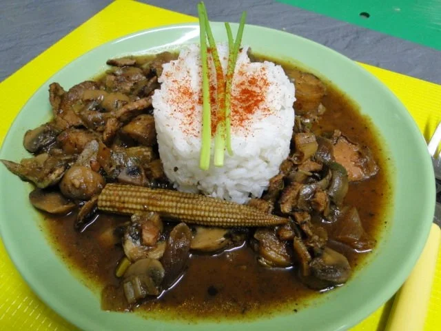 Rezept: Dünne Schweinefleischscheiben klein (vom Metzger) Fruchtig scharf Dünne Schweinefleischscheiben klein (vom Metzger) Fruchtig scharf - Rezept