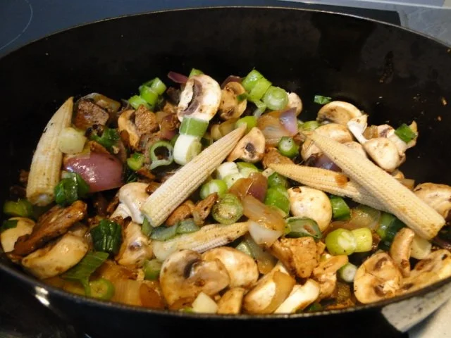 Rezept: Dünne Schweinefleischscheiben klein (vom Metzger) Fruchtig scharf Bild Nr. 4 Dünne Schweinefleischscheiben klein (vom Metzger) Fruchtig scharf - Rezept - Bild Nr. 4