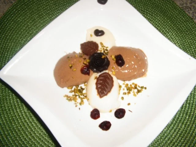 Eierlikör-Espresso-Nocken - Rezept