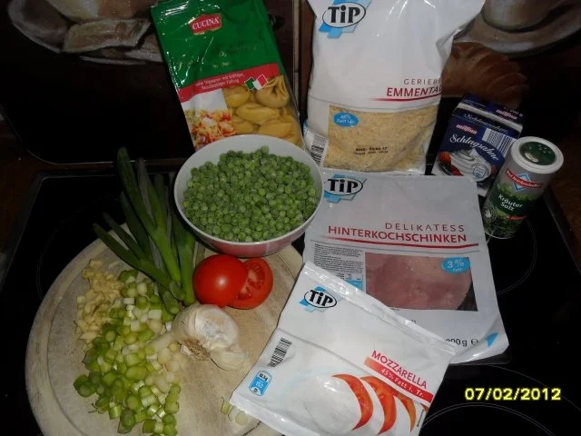 Rezept: Schneller Tortelliniauflauf Bild Nr. 4 Schneller Tortelliniauflauf - Rezept - Bild Nr. 4