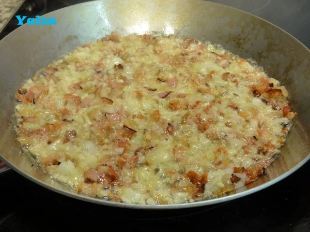 Bratwürstel, Dillfisolen und Erdäpfelschmarren - Rezept - Bild Nr. 3