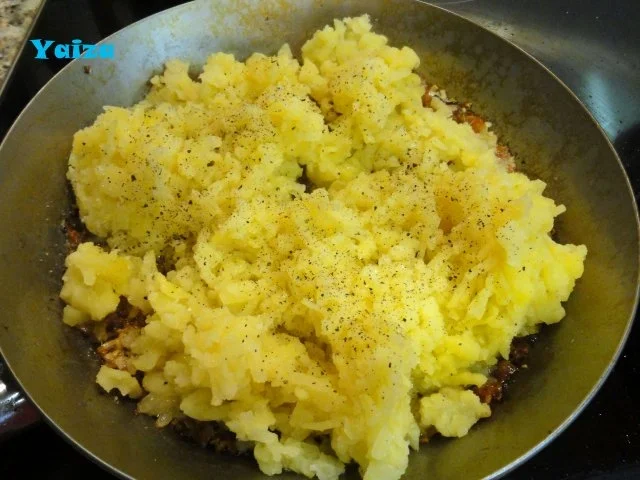 Bratwürstel, Dillfisolen und Erdäpfelschmarren - Rezept - Bild Nr. 4