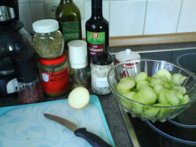 Mediteraner Gurkensalat - Rezept - Bild Nr. 2