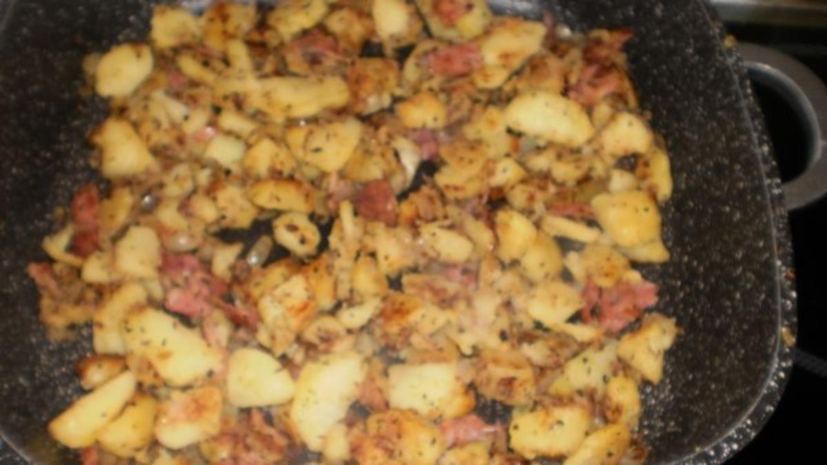 Geschmorte Rahm-Koteletts zu Bratkartoffeln - Rezept - Bild Nr. 16