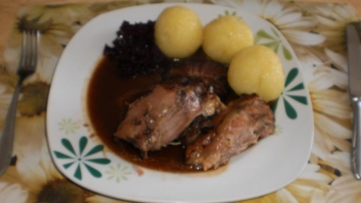 Kalbshaxen mit Kalb Vorderhaxen (ma) frisch und Fleischbrühe - Rezept ...