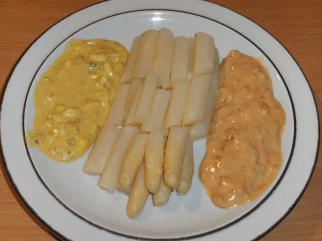 Rezept: Hauptgericht: Spargel mit 2 Saucen, V.1. Hauptgericht: Spargel mit 2 Saucen, V.1. - Rezept