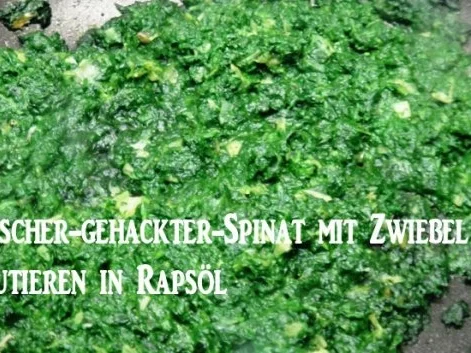 Rezept: Pochiertes Ei auf Sahnespinat-Tomaten-Concassée-Bett Bild Nr. 3 Pochiertes Ei auf Sahnespinat-Tomaten-Concassée-Bett - Rezept - Bild Nr. 3