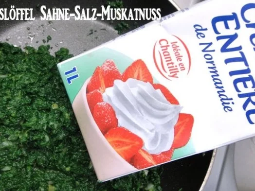 Rezept: Pochiertes Ei auf Sahnespinat-Tomaten-Concassée-Bett Bild Nr. 4 Pochiertes Ei auf Sahnespinat-Tomaten-Concassée-Bett - Rezept - Bild Nr. 4