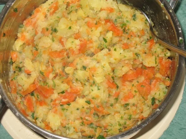 Kartoffel-Möhren-Stampf mit Rosmarin - Rezept
