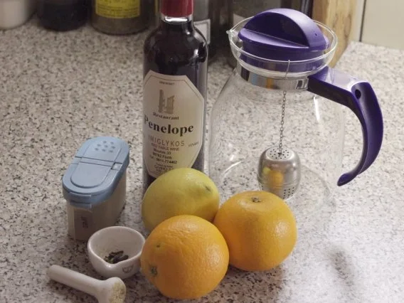 Rezept: Getränke: Glühwein selbstgebrüht Bild Nr. 2 Getränke: Glühwein selbstgebrüht - Rezept - Bild Nr. 2