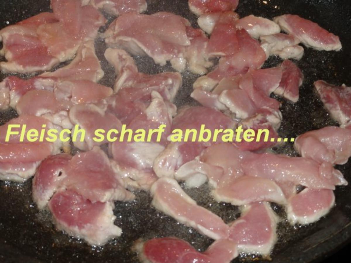 Fleisch:   GESCHNETZELTES in Zwiebel-Sahne-Sauce - Rezept - Bild Nr. 3
