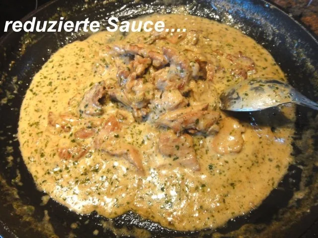 Fleisch:   GESCHNETZELTES in Zwiebel-Sahne-Sauce - Rezept - Bild Nr. 8