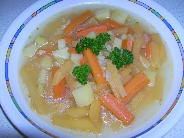 Rezept: Steckrübensuppe Steckrübensuppe - Rezept