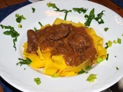 Wildschweinragout aus Ligurien mit Pasta  (Pappardelle al ragù di cinghiale dalla Liguria) - Rezept