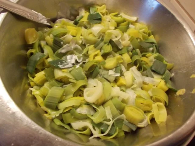 Rezept: LAUCH-SAHNE-GEMÜSE mit SALZKARTOFFELN und TERIYAKI-LACHS Bild Nr. 2 LAUCH-SAHNE-GEMÜSE mit SALZKARTOFFELN und TERIYAKI-LACHS - Rezept - Bild Nr. 2