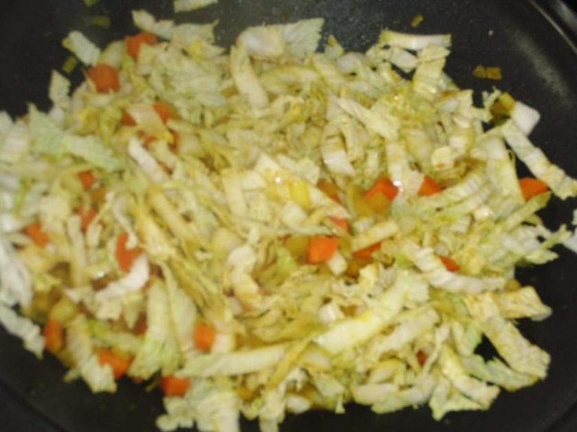 Vegetarisch : Chinakohl, Wintergemüse, Ananas mit köstlichen Currysud ...