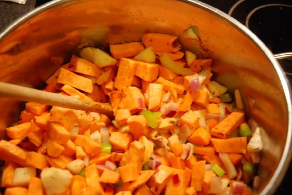 Süsskartoffel-Möhren-Kokos Suppe - Rezept - kochbar.de Süsskartoffel-Möhren-Kokos Suppe - Rezept - kochbar.de