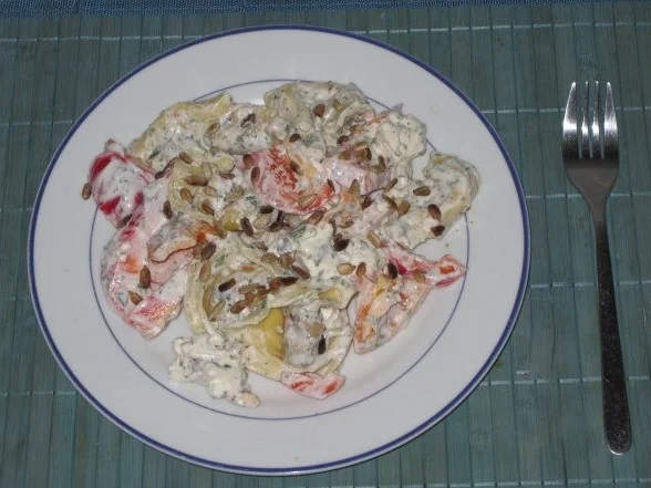 vegetarisch:Tortelloni-Paprika-Salat - Rezept