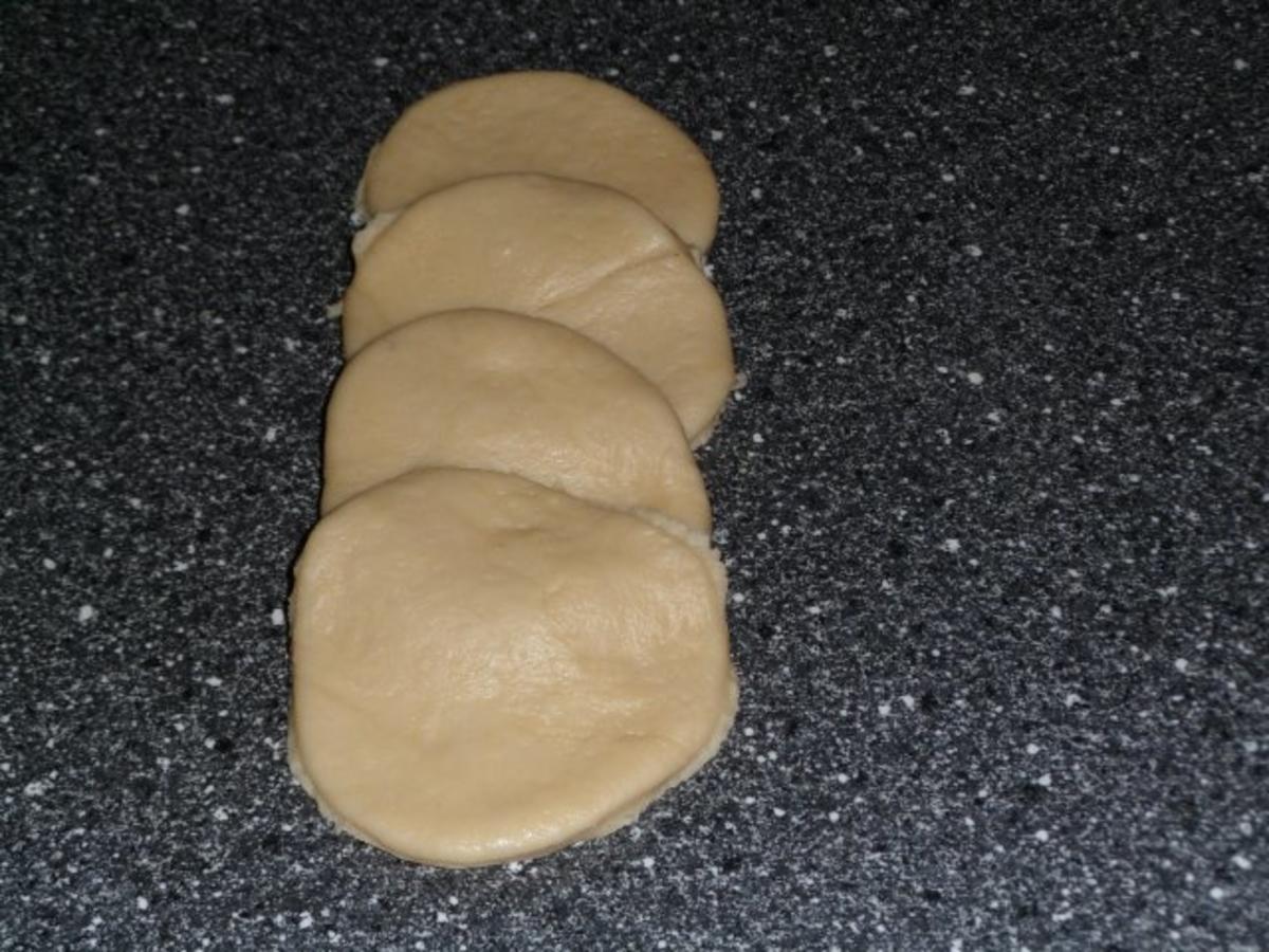 "Rosen" - Honigbrötchen - Rezept - Bild Nr. 3