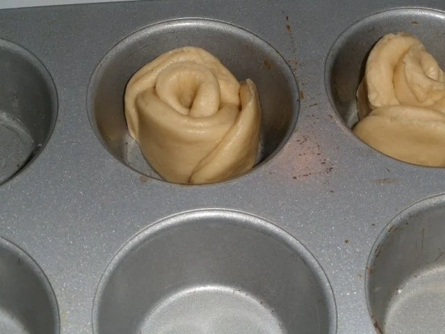 "Rosen" - Honigbrötchen - Rezept - Bild Nr. 6