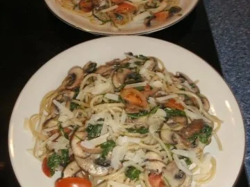 Spaghetti mit Champignons und Rucola - Rezept - Bild Nr. 2