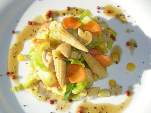 Rezept: Rosenkohlsalat & viel Gemüse Rosenkohlsalat & viel Gemüse - Rezept