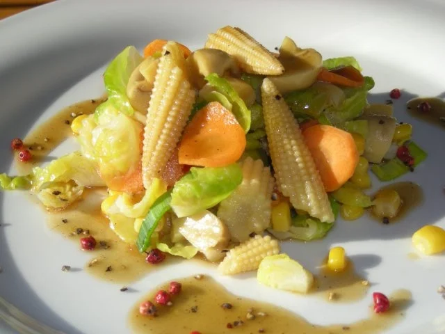 Rezept: Rosenkohlsalat & viel Gemüse Bild Nr. 2 Rosenkohlsalat & viel Gemüse - Rezept - Bild Nr. 2