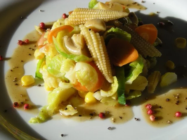 Rezept: Rosenkohlsalat & viel Gemüse Bild Nr. 4 Rosenkohlsalat & viel Gemüse - Rezept - Bild Nr. 4