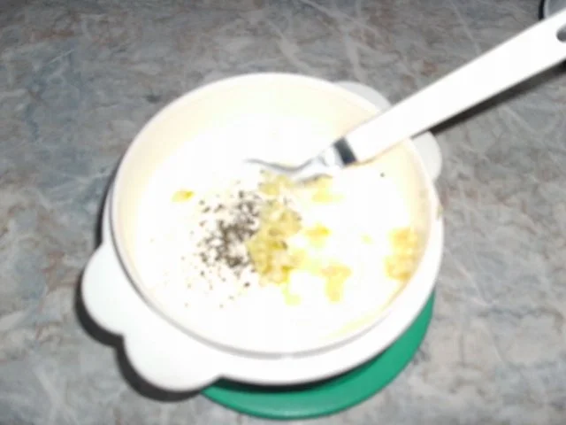 Feta-Hackbraten, Knoblauchsoße und provenzalische Tomaten - Rezept - Bild Nr. 8