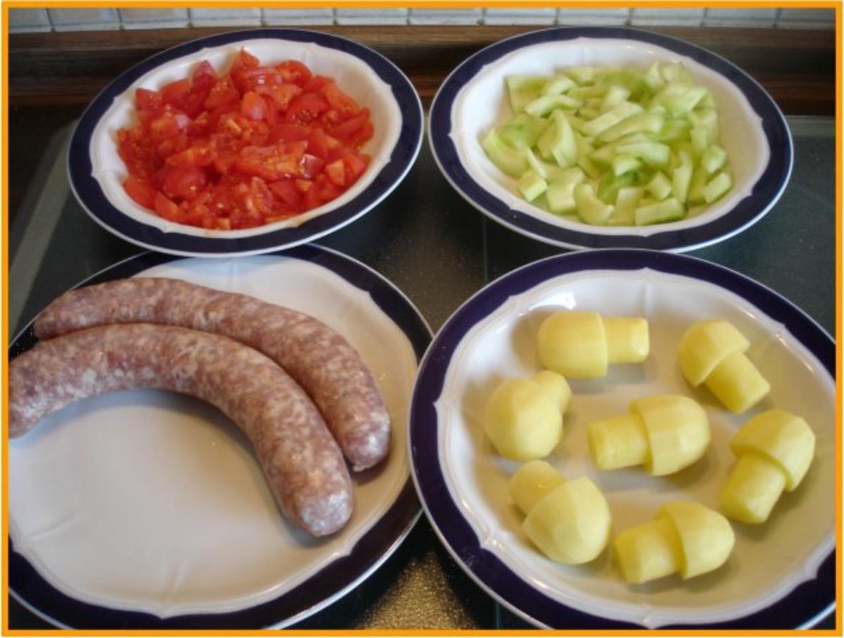 Tomaten-Gurkengemüse mit Bratwurst und Kartoffelpilzen - Rezept - Bild Nr. 2