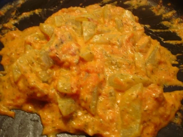 Rezept: Tomaten-Gurkengemüse mit Bratwurst und Kartoffelpilzen Bild Nr. 9 Tomaten-Gurkengemüse mit Bratwurst und Kartoffelpilzen - Rezept - Bild Nr. 9