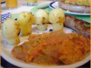 Tomaten-Gurkengemüse mit Bratwurst und Kartoffelpilzen - Rezept