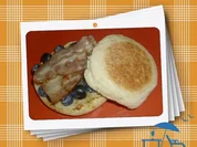 Toast-Brötchen mit Blaubeeren & Schinken - Rezept