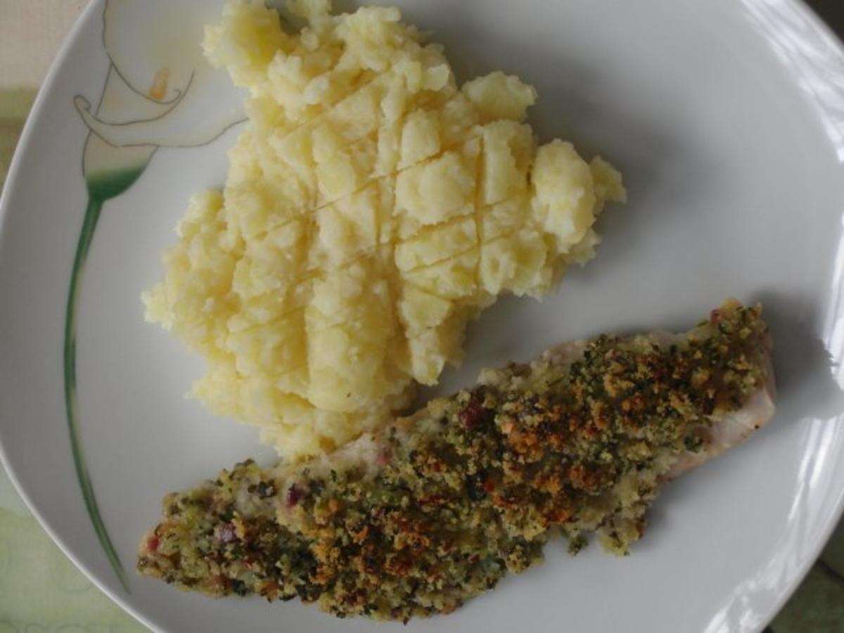 Fisch : Seehecht mit Kräuterkruste, dazu Kartoffelstampf - Rezept ...