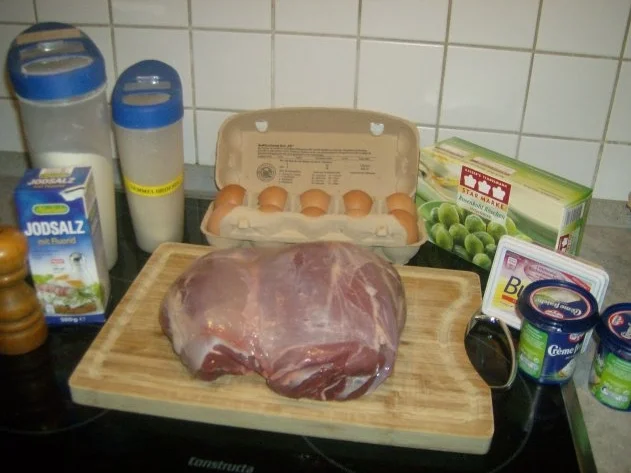 Rehschnitzel mit Rosenkohl und Pommes - Rezept - Bild Nr. 2