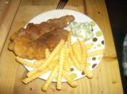Rehschnitzel mit Rosenkohl und Pommes - Rezept