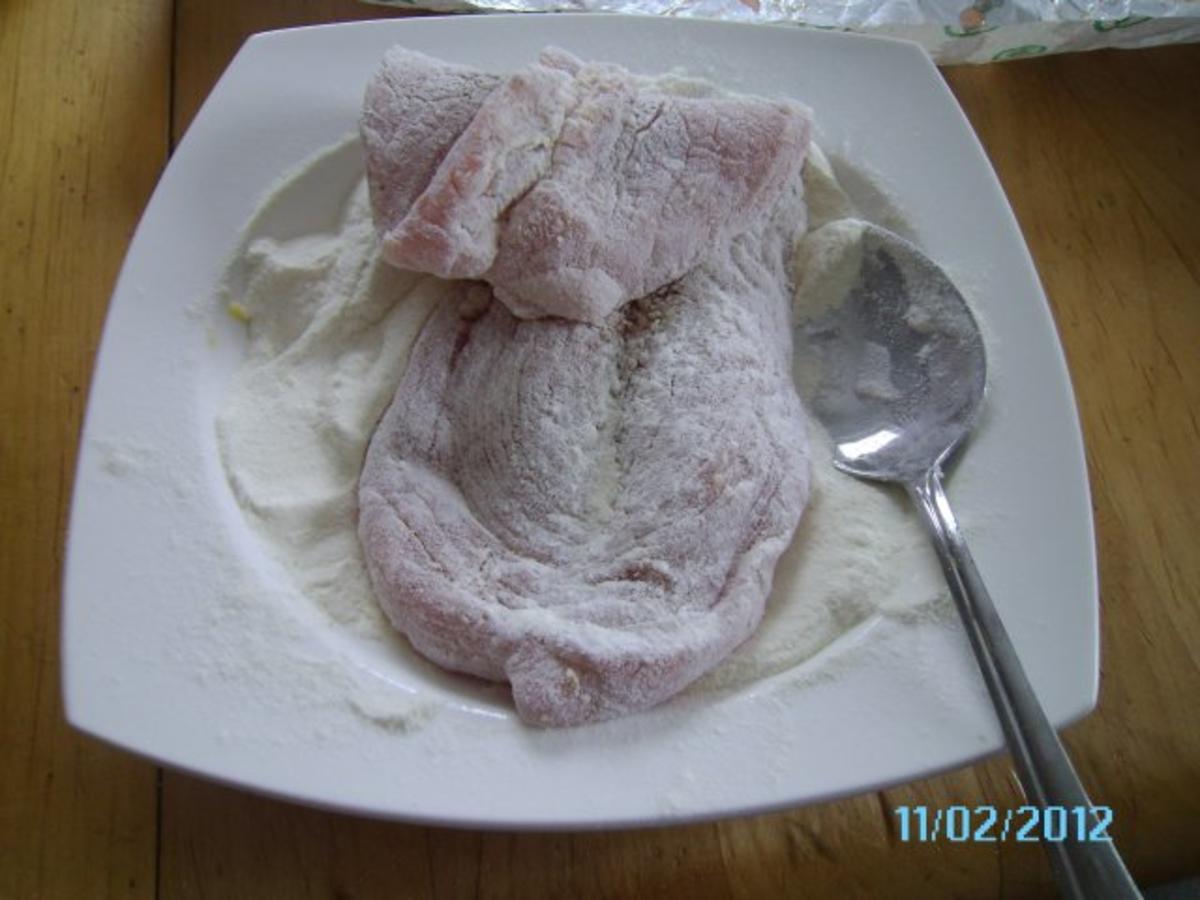 Panierte Schweineschnitzel - ganz traditionell - Rezept - Bild Nr. 3