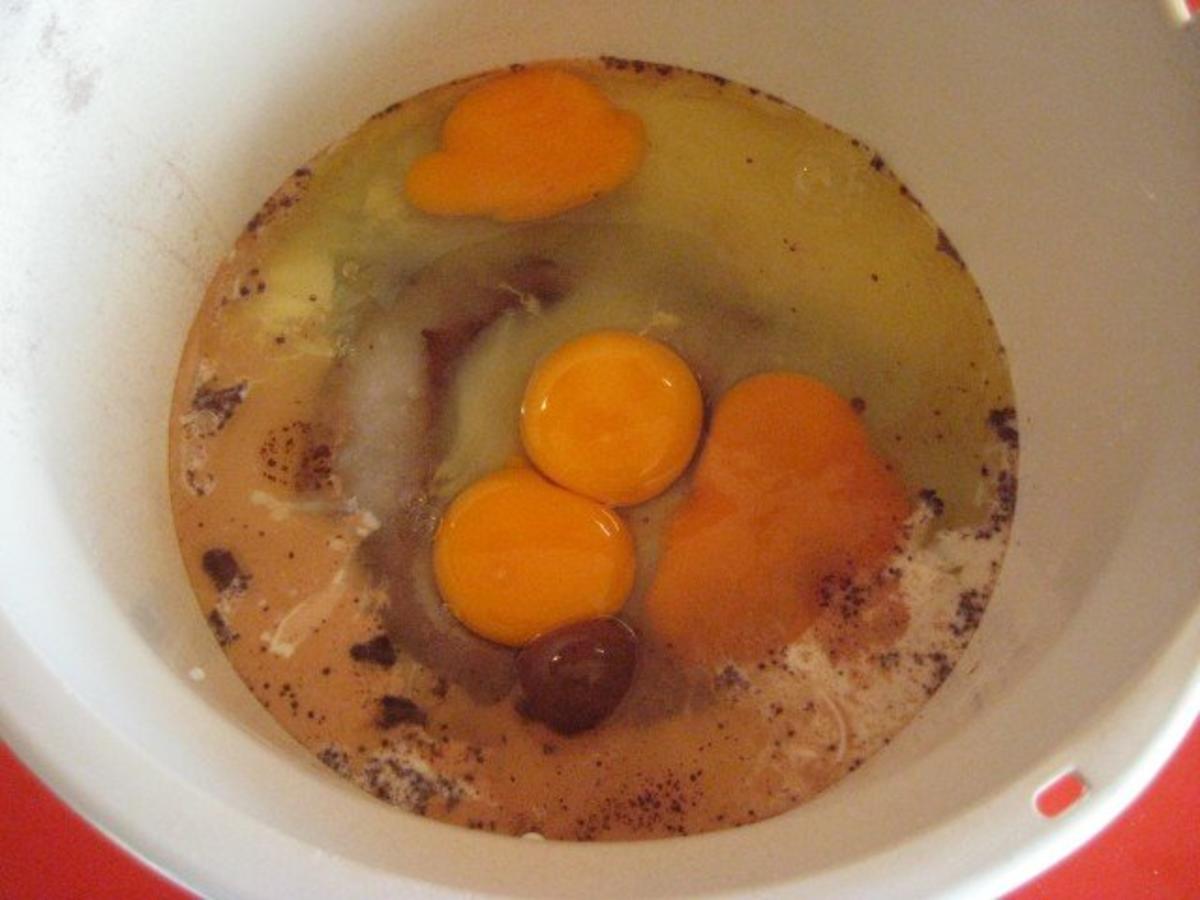 Schoko Nuss Gugelhupf - schnell &amp; einfach - von manschie