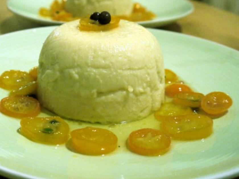 Marzipanpudding mit Karamell-Kumquats - Rezept - kochbar.de