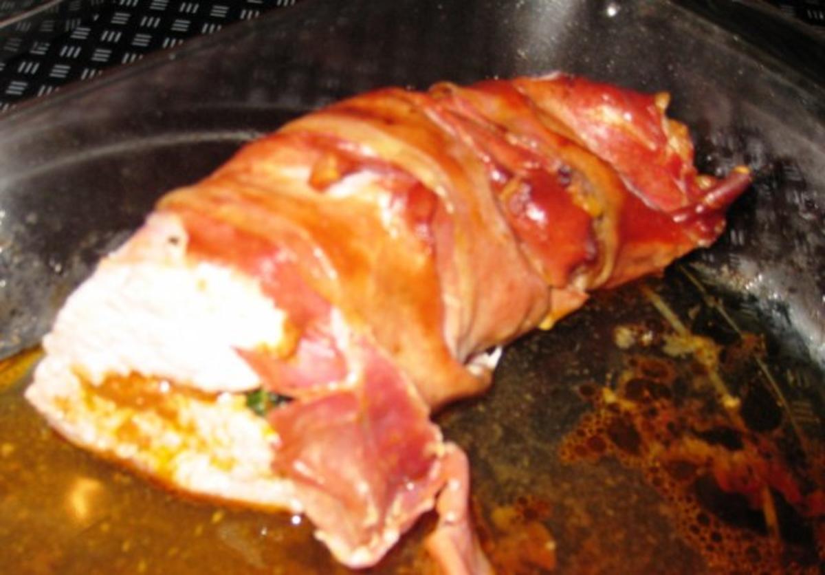Italienisch gefülltes Schweinefilet im Schinkenmäntelchen - Rezept