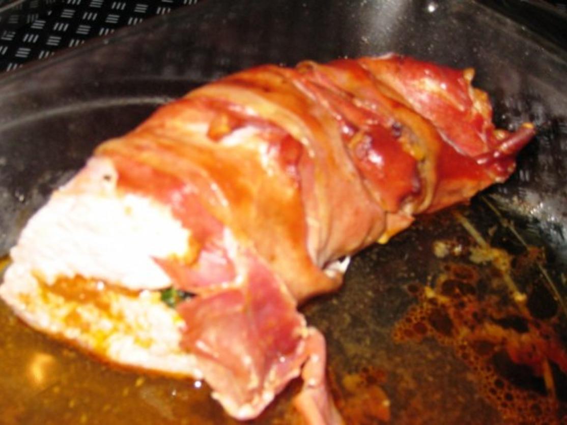 Italienisch gefülltes Schweinefilet im Schinkenmäntelchen - Rezept ...