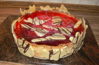 Blutiger Halloween-Kuchen mit Götterspeise