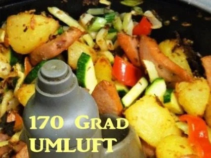 Wurst-Pfanne mit Gemüse auf Senf-Saucen-Spiegel - Rezept - Bild Nr. 6