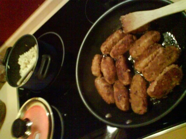 Cevapcici mit Kräuterreis - Rezept - Bild Nr. 8